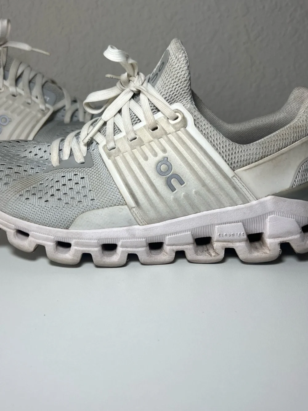 On Running Running Cloudswift women’s Running Shoes - Light Gray